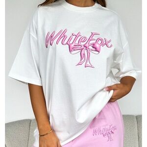 WHITE FOX Protecting What's Mine Oversized Tee White Pink BOW Medium/large nwt 🎀